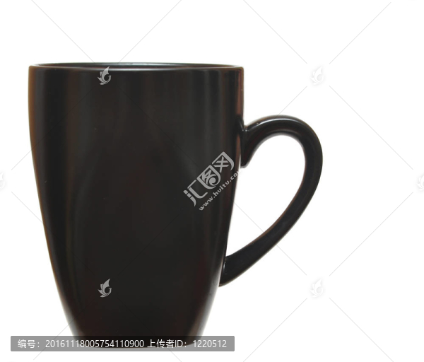 白色背景上的黑杯