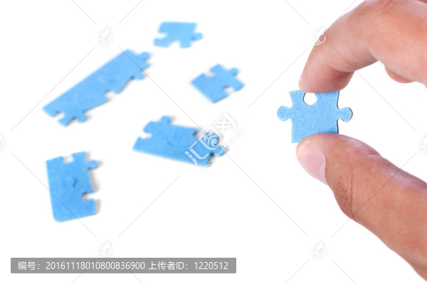 拼圖和手