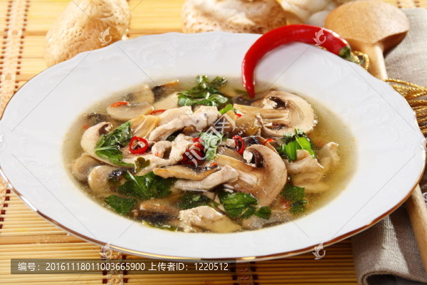 香辣蘑菇湯。