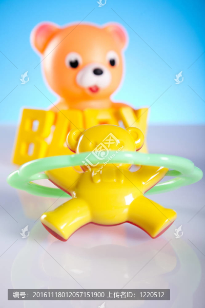 五顏六色的兒童玩具