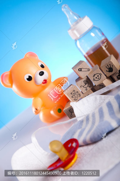 五顏六色的兒童玩具