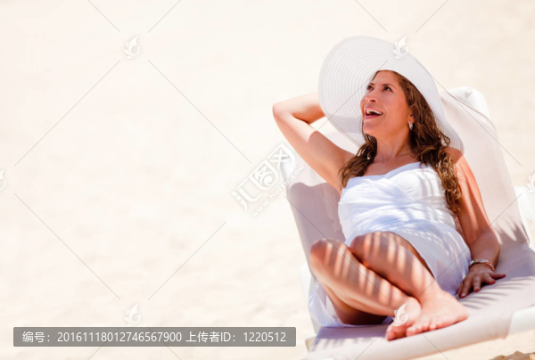 海灘上的女人