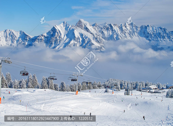 冬季的阿爾卑斯山