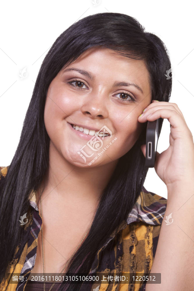 可愛(ài)的女孩在電話里交談