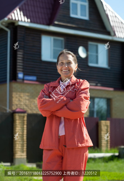 反對房地產(chǎn)的成熟女人-匯圖網(wǎng) www.fosd68.com 反對房地產(chǎn)的成熟女人