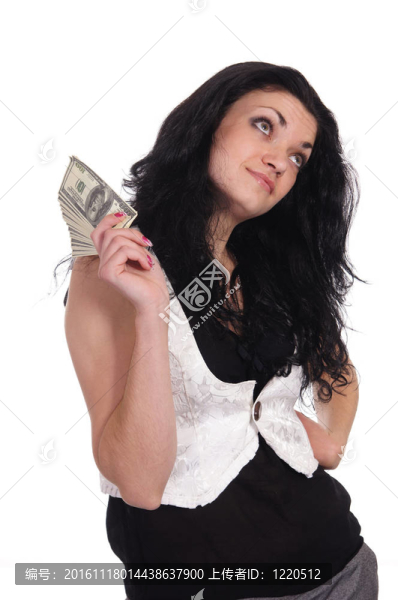 女人用現(xiàn)金