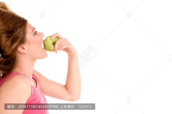 漂亮女孩吃青蘋果