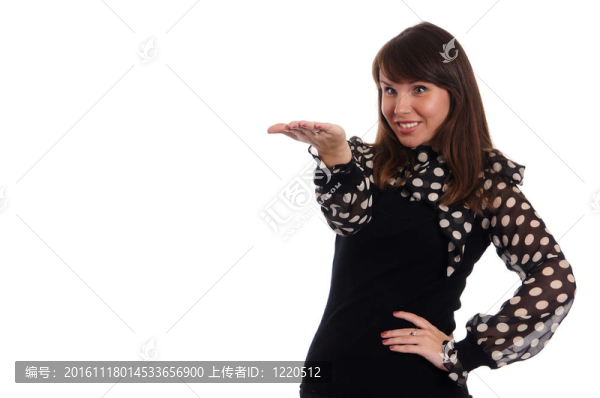 可愛的女孩冒充