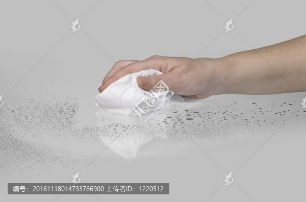擦手了