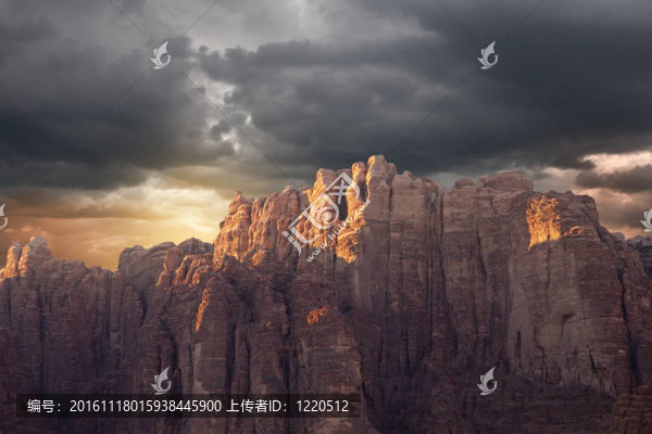 瓦迪拉姆山