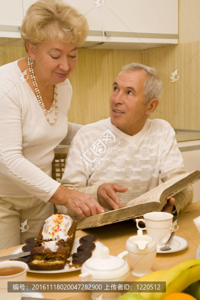 老年夫婦