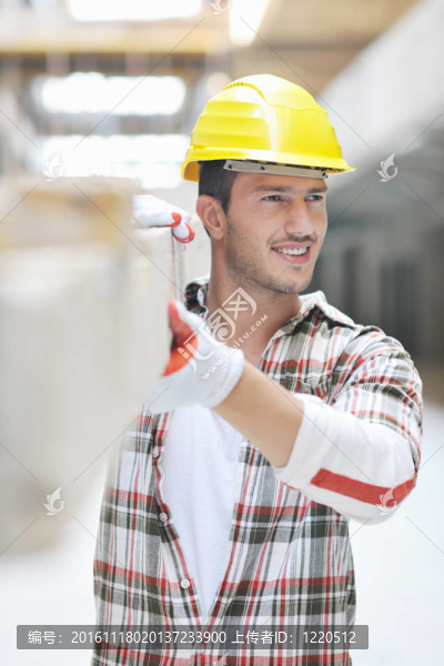 建筑工地上的工人