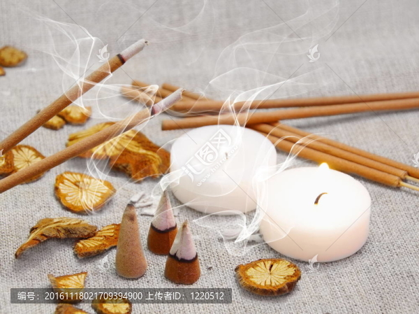 煙熏棒和金字塔的香氣