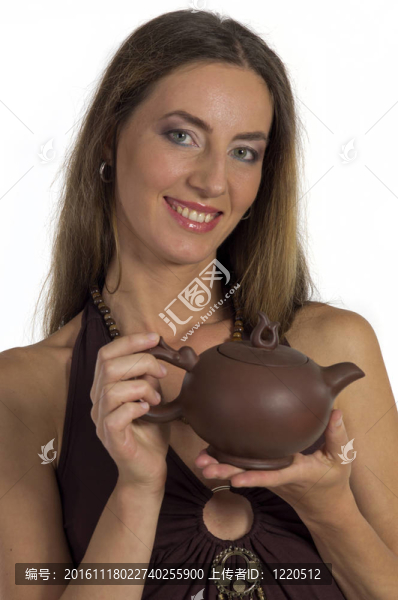 美麗的女人與鍋在手