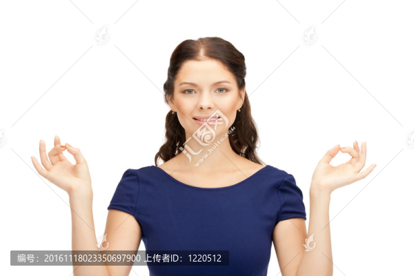 女人在冥想