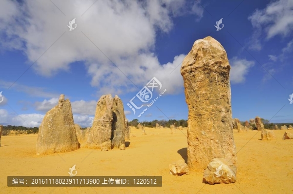 尖峰石陣沙漠
