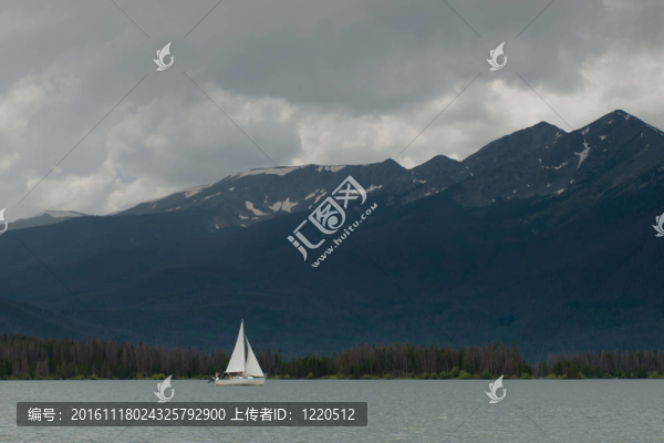 帆船在芒廷萊克
