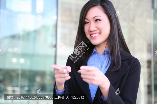 漂亮的亞洲商業(yè)女人