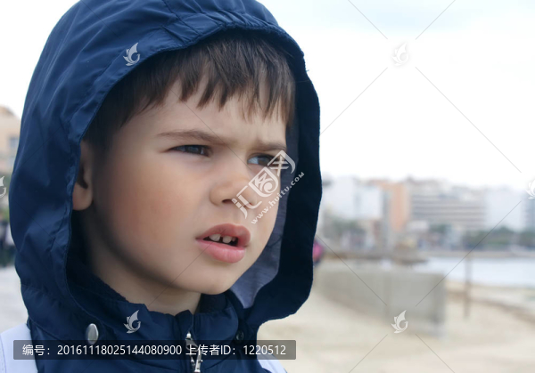 海灘上的男孩