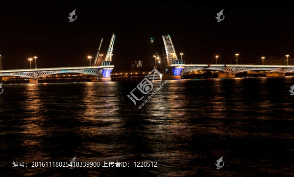 報(bào)喜的橋梁夜景照明。