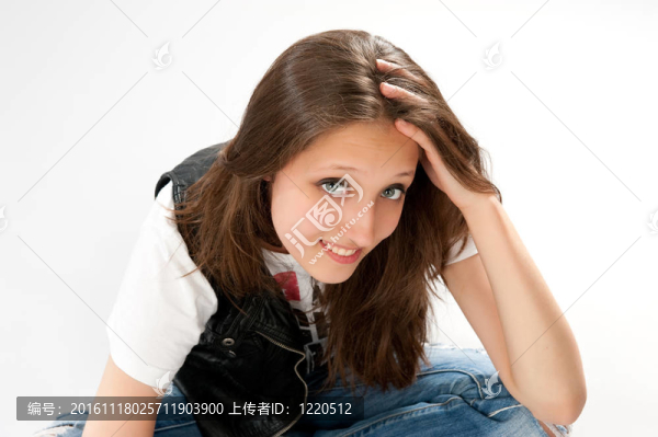 美麗快樂的年輕女人