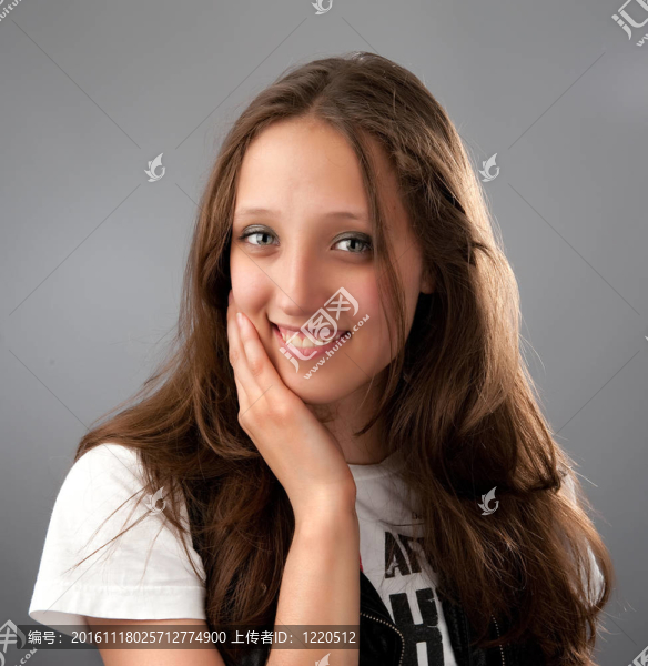 迷人的微笑的女人