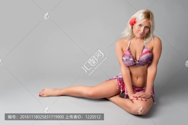性感的金發(fā)女人