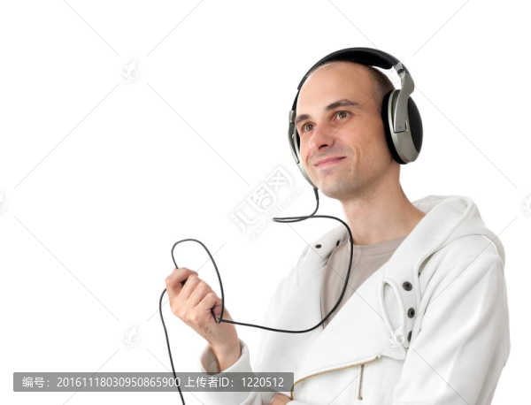 年輕人聽音樂
