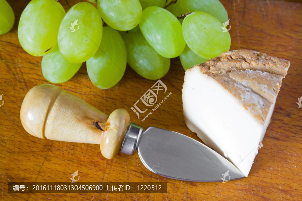 葡萄和奶酪刀干酪