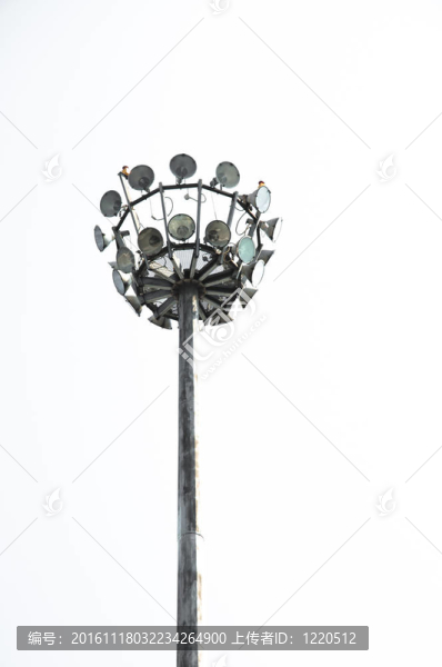 在對許多孤立的白色背景燈后