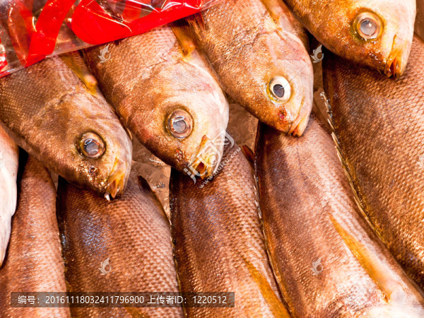 煙熏魚(yú)