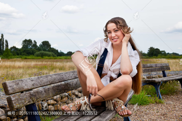 戶外美女的畫像
