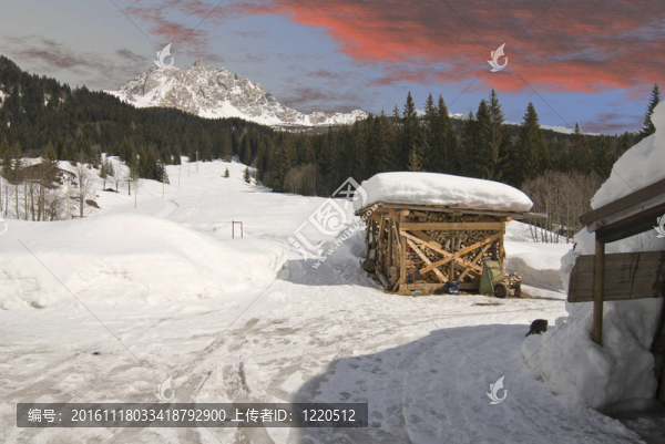 意大利阿爾卑斯山的雪景