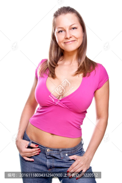 穿著牛仔褲的漂亮女人
