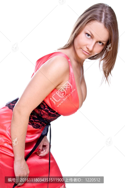 漂亮的女人穿著一件衣服