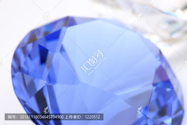 鉆石和藍(lán)寶石