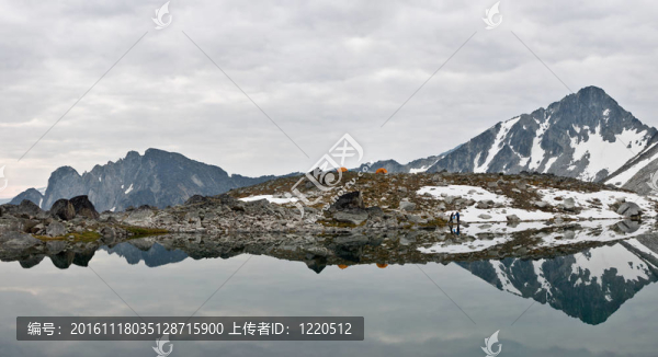 高山野外露營(yíng)