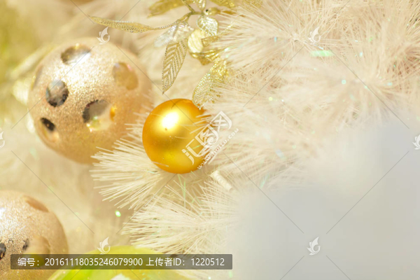 金色圣誕球