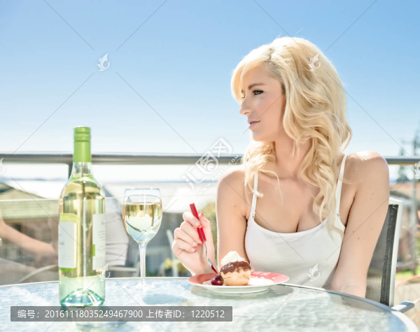 咖啡酒與甜點