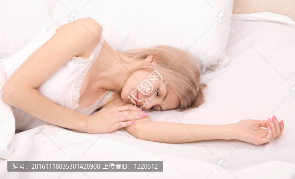 睡覺的女人