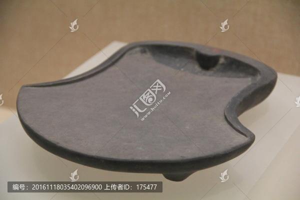 鏟子般的硯臺