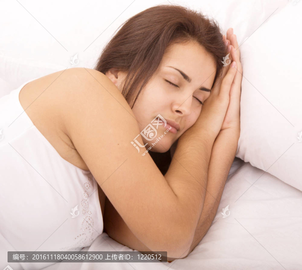 睡覺的女人