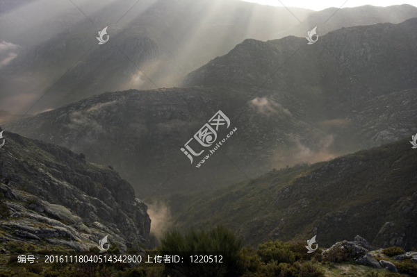 山上的光線