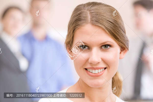 臉的女人