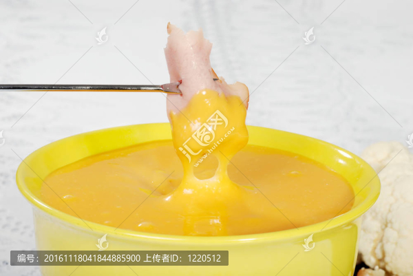 浸漬火腿芝士火鍋