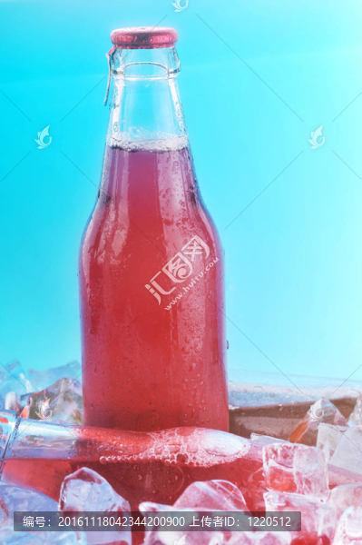 兩瓶飲料