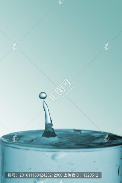 水濺滴