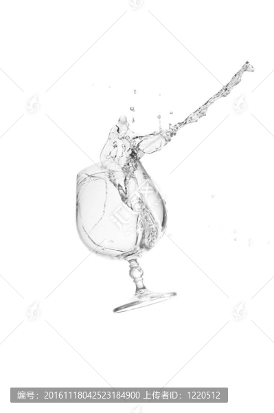 潑水
