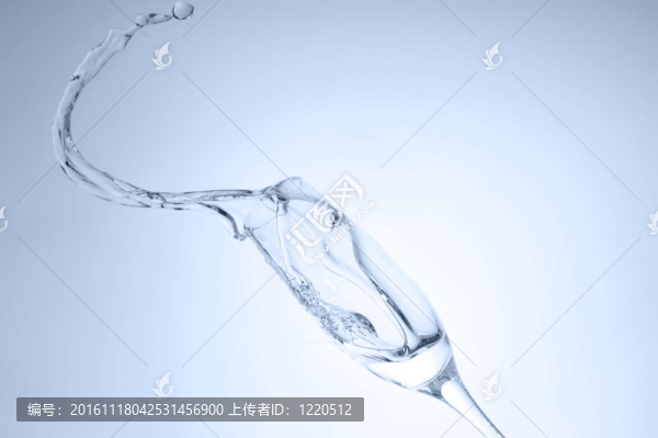 潑水