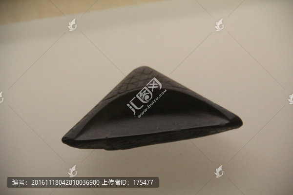 三角硯